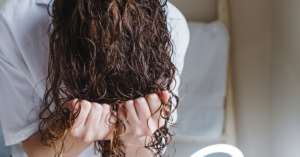 20230901 105246 0000 How to do Pineapple Method for Curly Hair- best Guide 2023